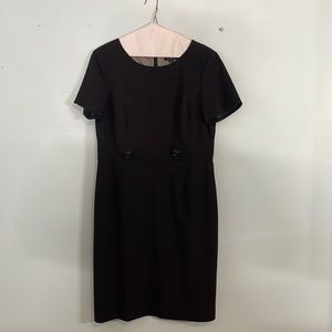 TAHARI Arthur S. Levine Essentials black dress. Size 14. Excellent condition. 😍